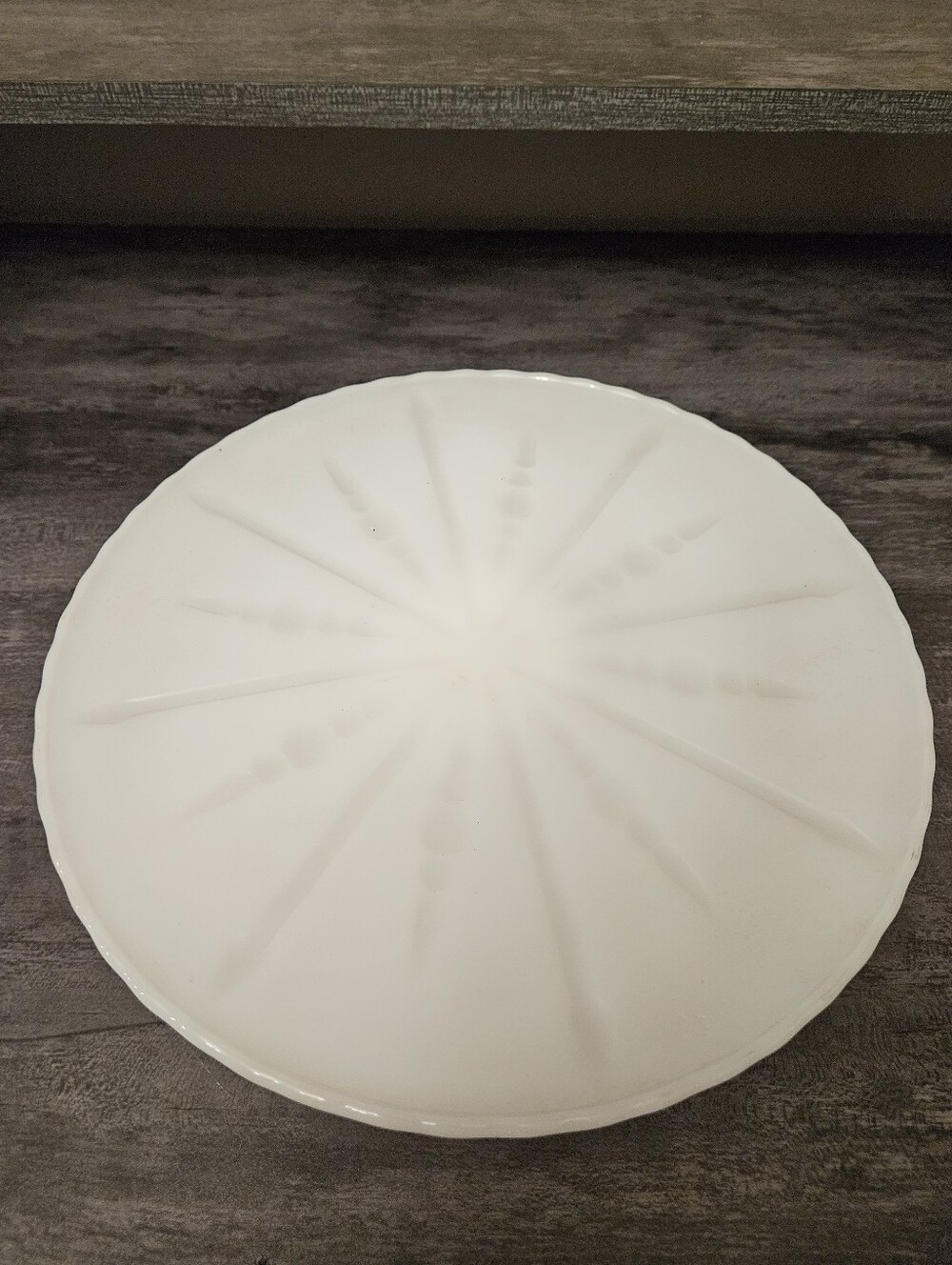 Vintage Anchor Hocking Starburst White Milk Glass Pedestal Cake Stand - Picture 6 of 10